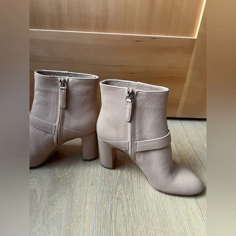 Kate Spade Thatcher Mini Pebble Fawn Booties  Size 7 B